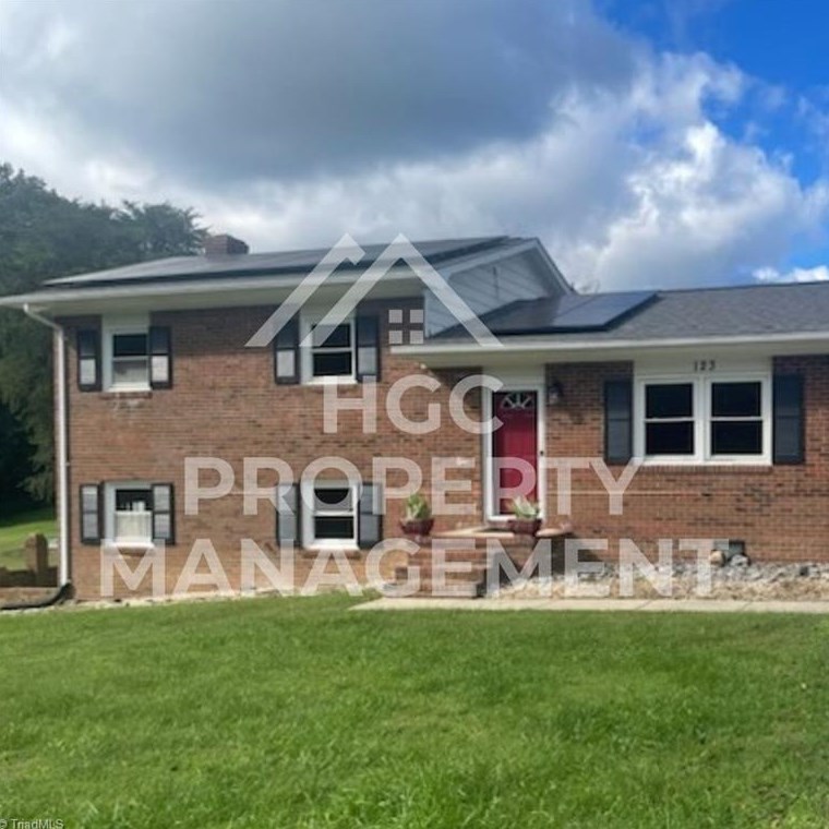 123 Brookside Dr, Eden, NC 27288