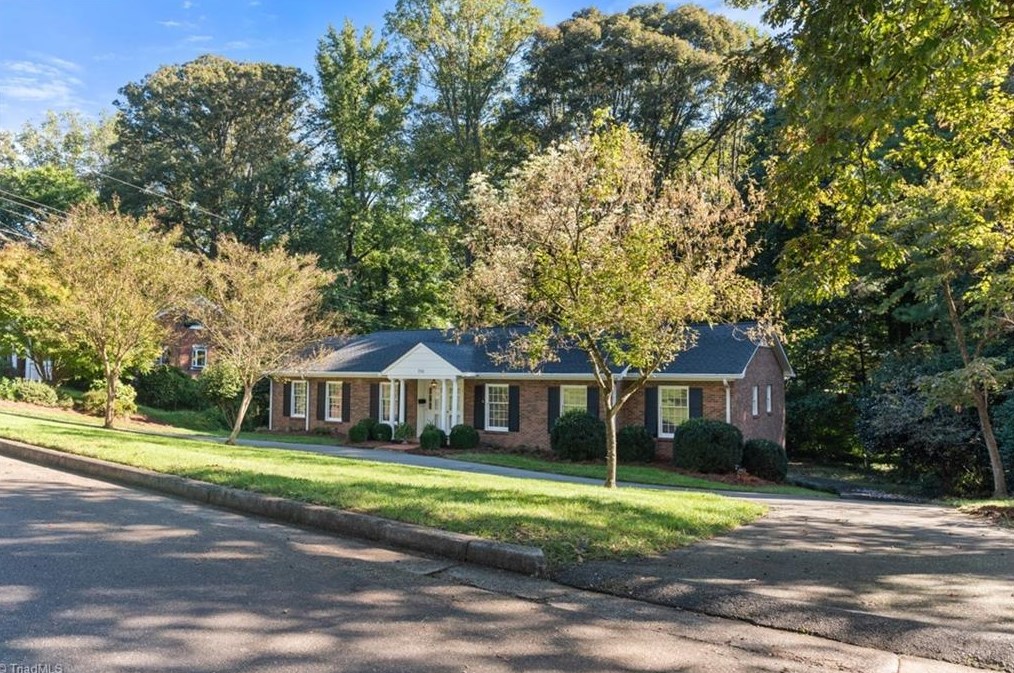 731 Lichfield Rd, Winston Salem, NC 27104