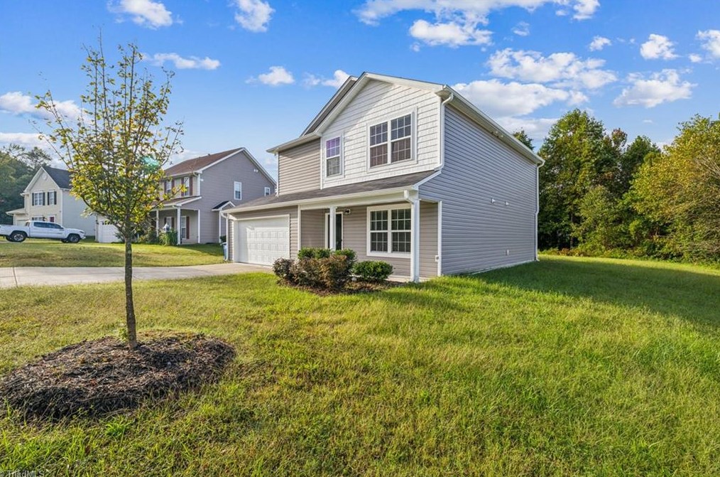 2647 Dallas Dr, Winston Salem, NC 27107