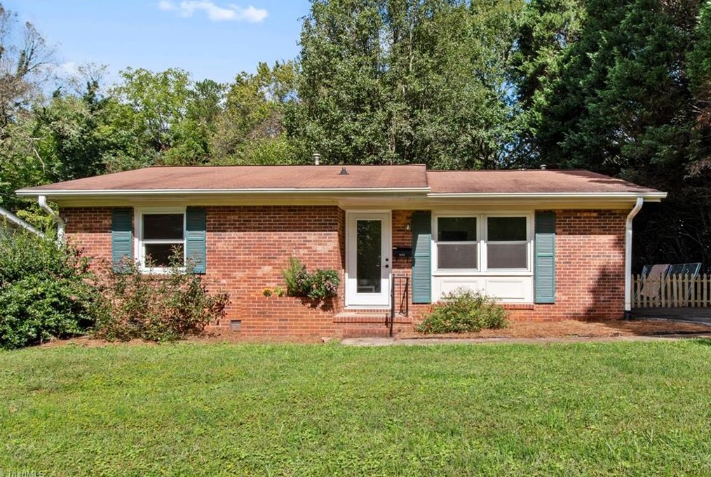 1913 Deborah Ln, Winston Salem, NC 27103