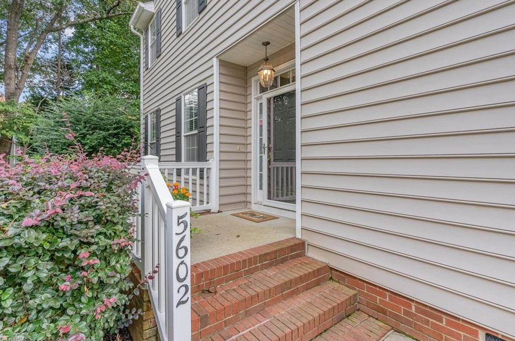 5602 Picnic Rock Ln, Raleigh, NC 27613