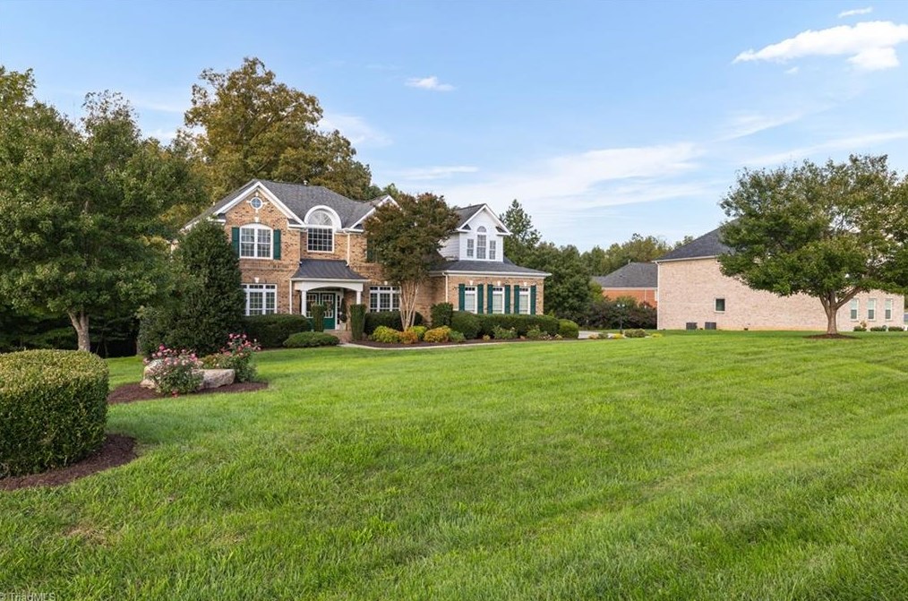 8602 Yvonne Ct, Oak Ridge, NC 27310