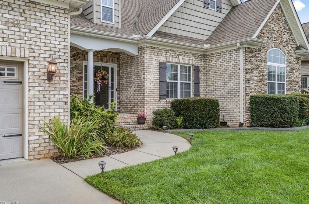 1755 Castle Peak Dr, Rural Hall, NC 27045