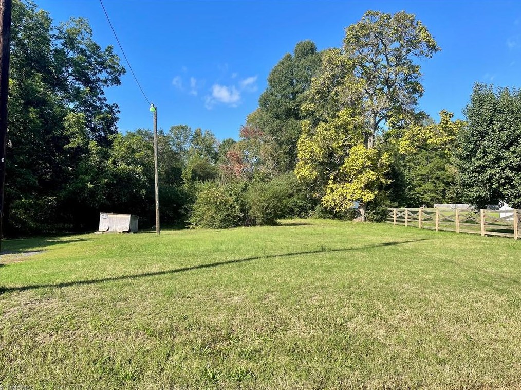 135 Highland Ave, Eden, NC 27288
