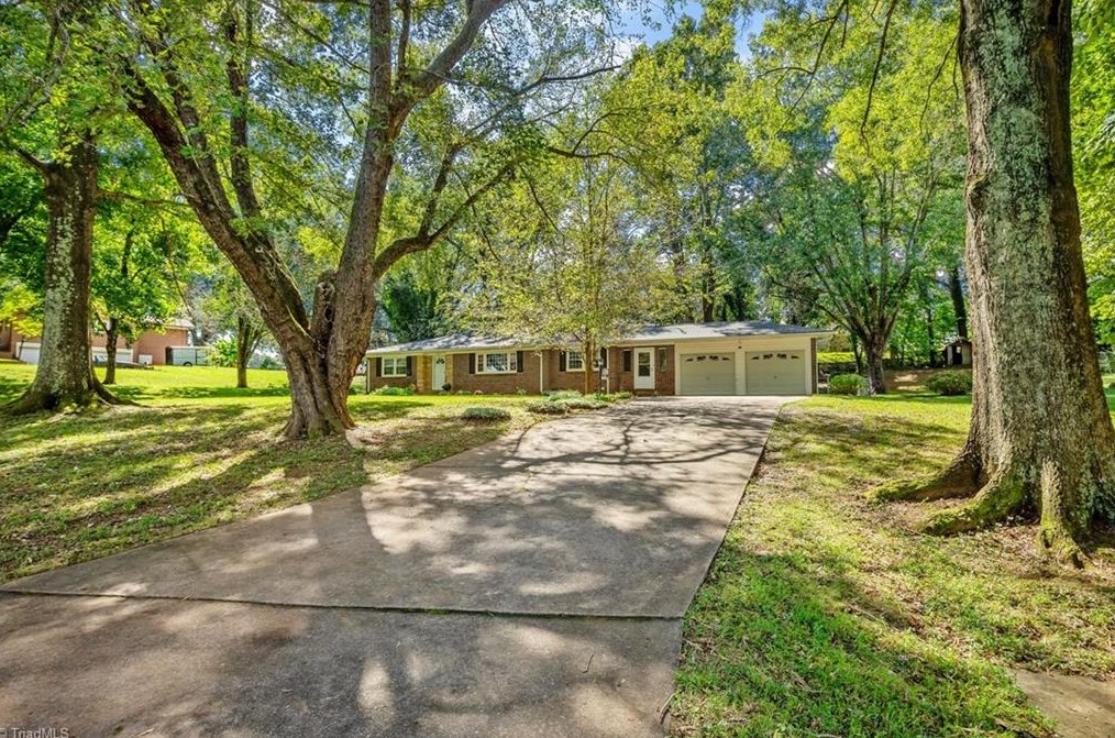 5728 Nylon Dr, Winston Salem, NC 27105