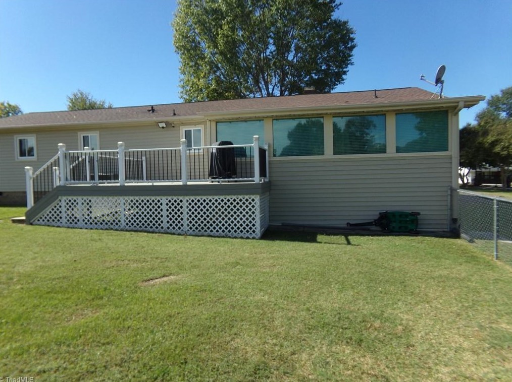 107 Blair Ct, High Point, NC 27263