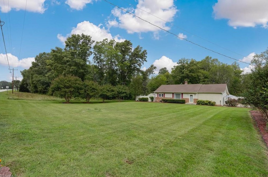 2391 Price Rd, Eden, NC 27288
