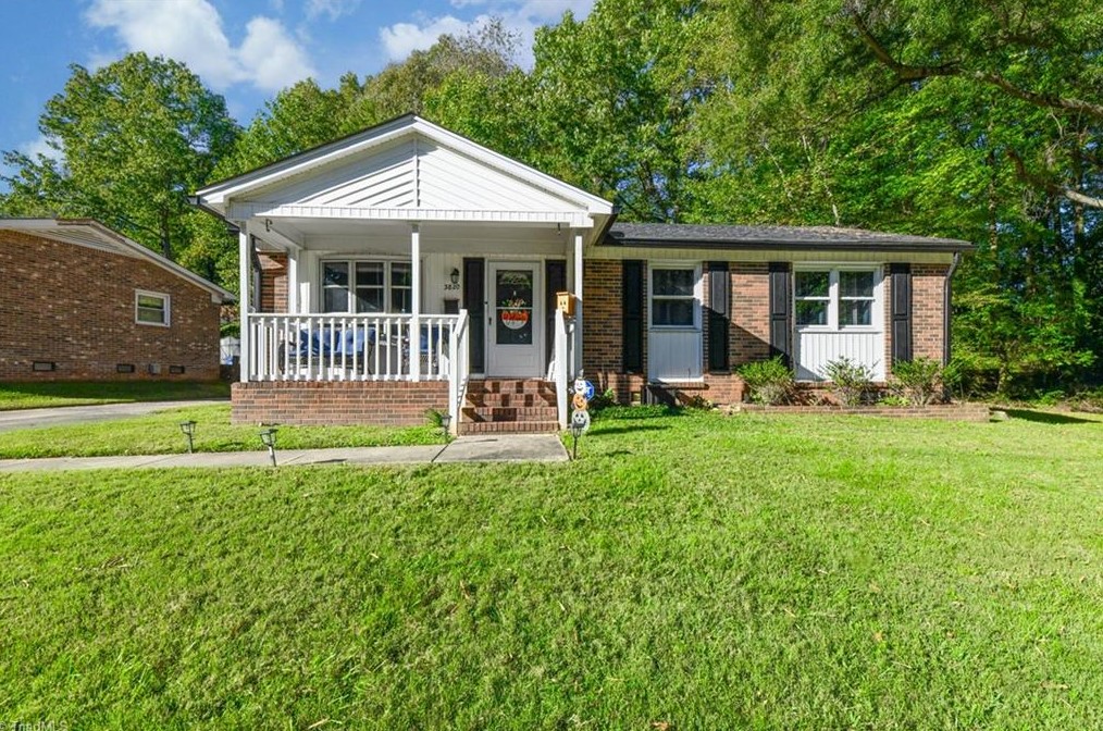 3820 Shamel St, Winston Salem, NC 27105