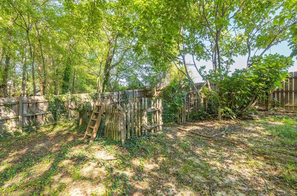 3837 Windstream Way, Jamestown NC 27282-7709 exterior