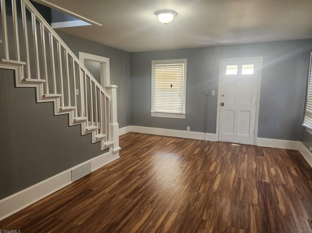 324 Worth St, Mount Airy, NC 27030