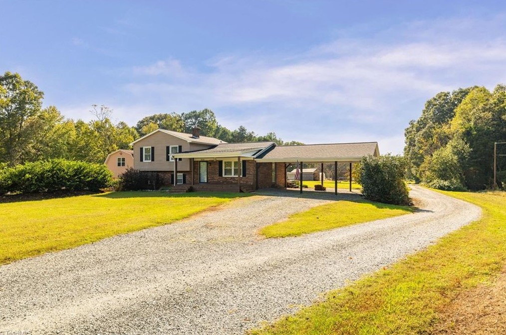 6141 W Old Us Hwy 64, Lexington, NC 27295