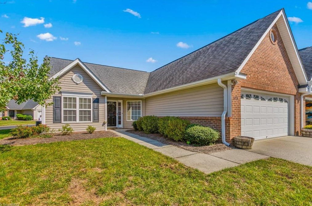 1020 Old Creek Crossing Ln, High Point, NC 27265