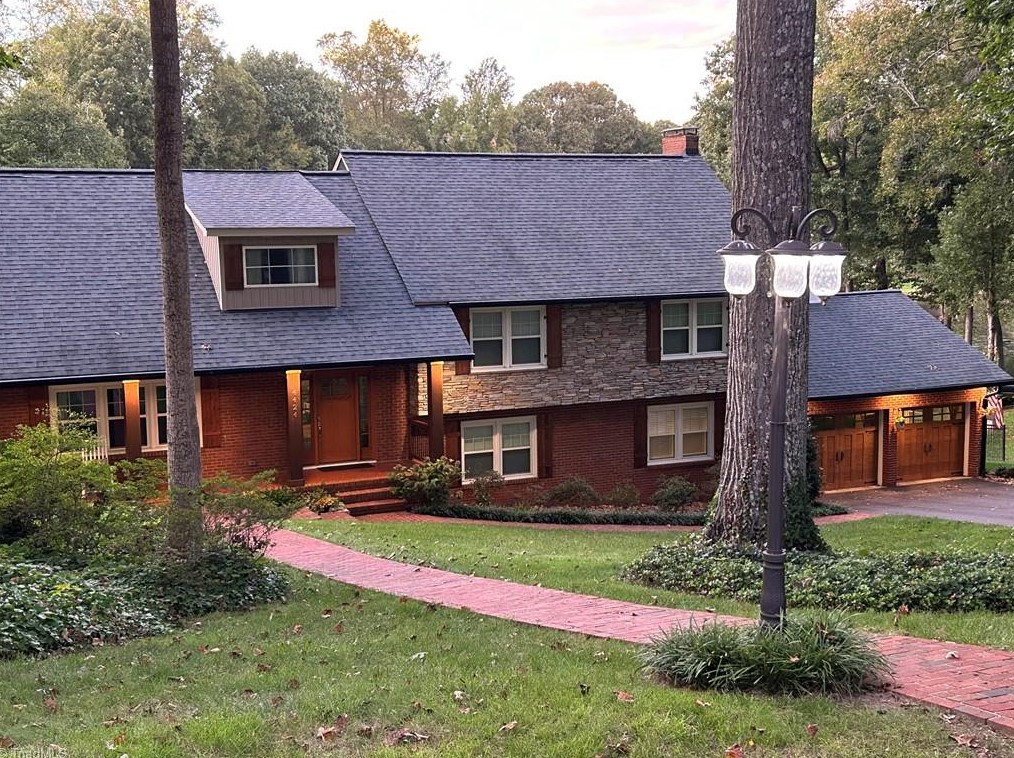 4424 Woodlark Ct, Clemmons, NC 27012-8437
