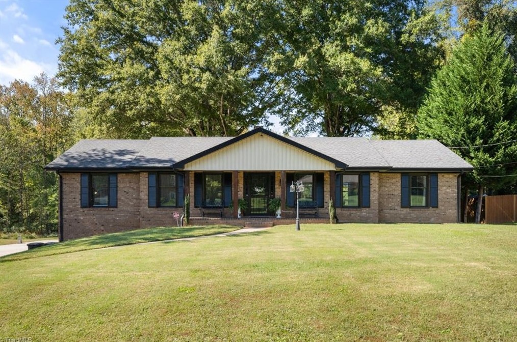 5750 Novack St, Winston Salem, NC 27105