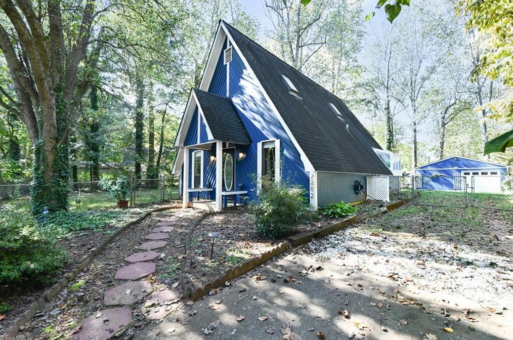 2282 Bethabara Rd, Winston Salem, NC 27106