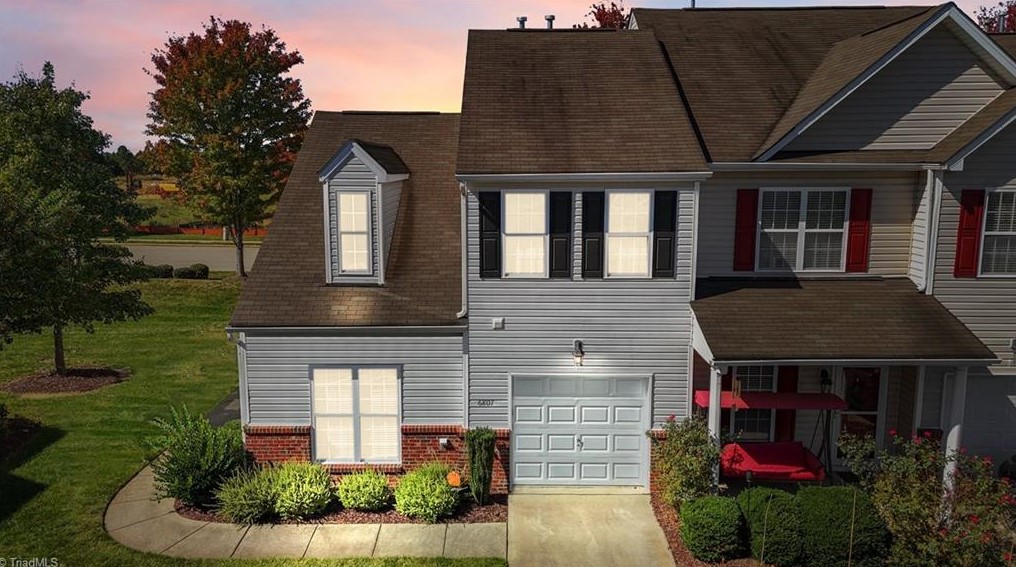6807 Derby Run Dr, Whitsett, NC 27377
