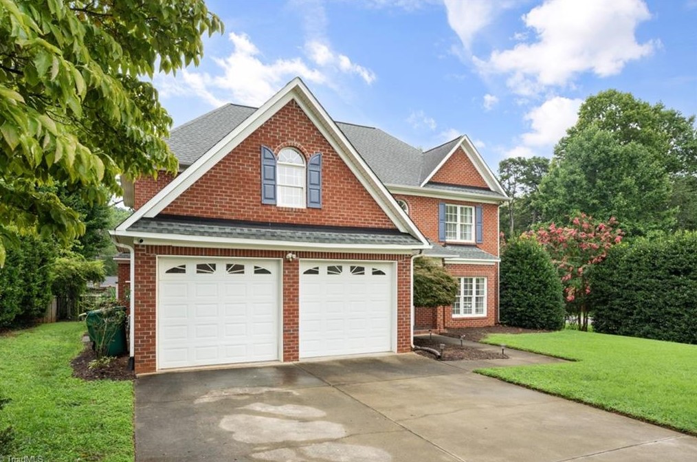 105 Doublegate Ct, Clemmons, NC 27012
