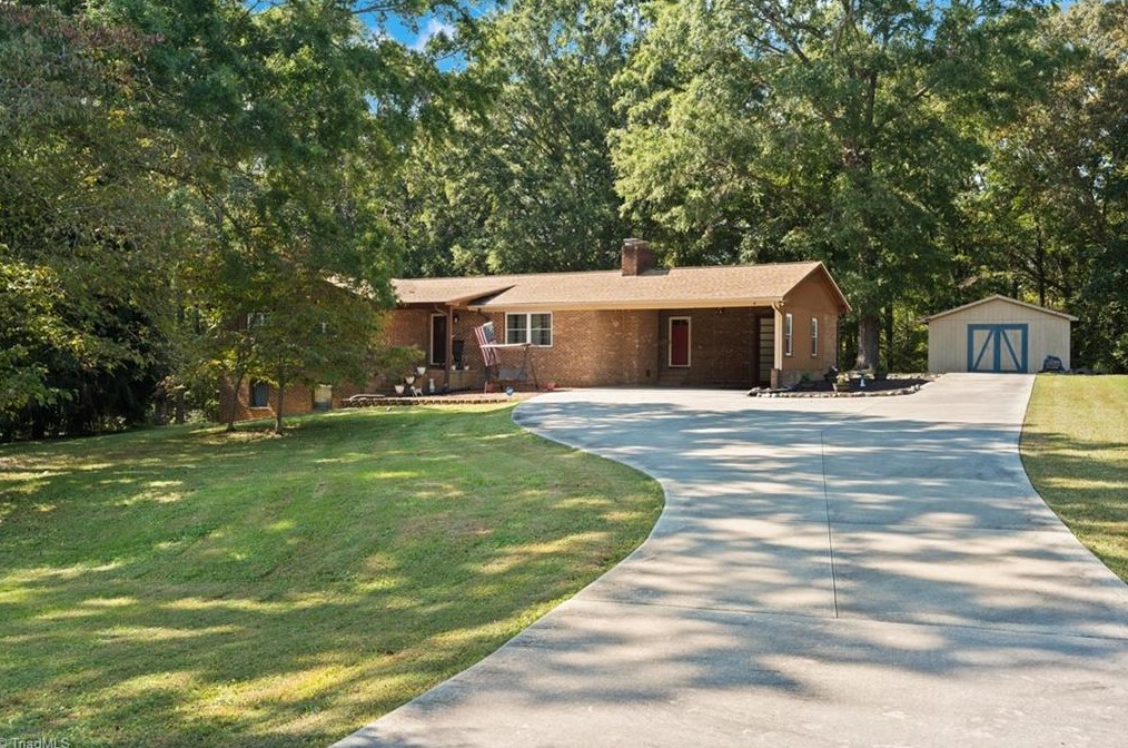 652 Bethany Rd, Lexington, NC 27292