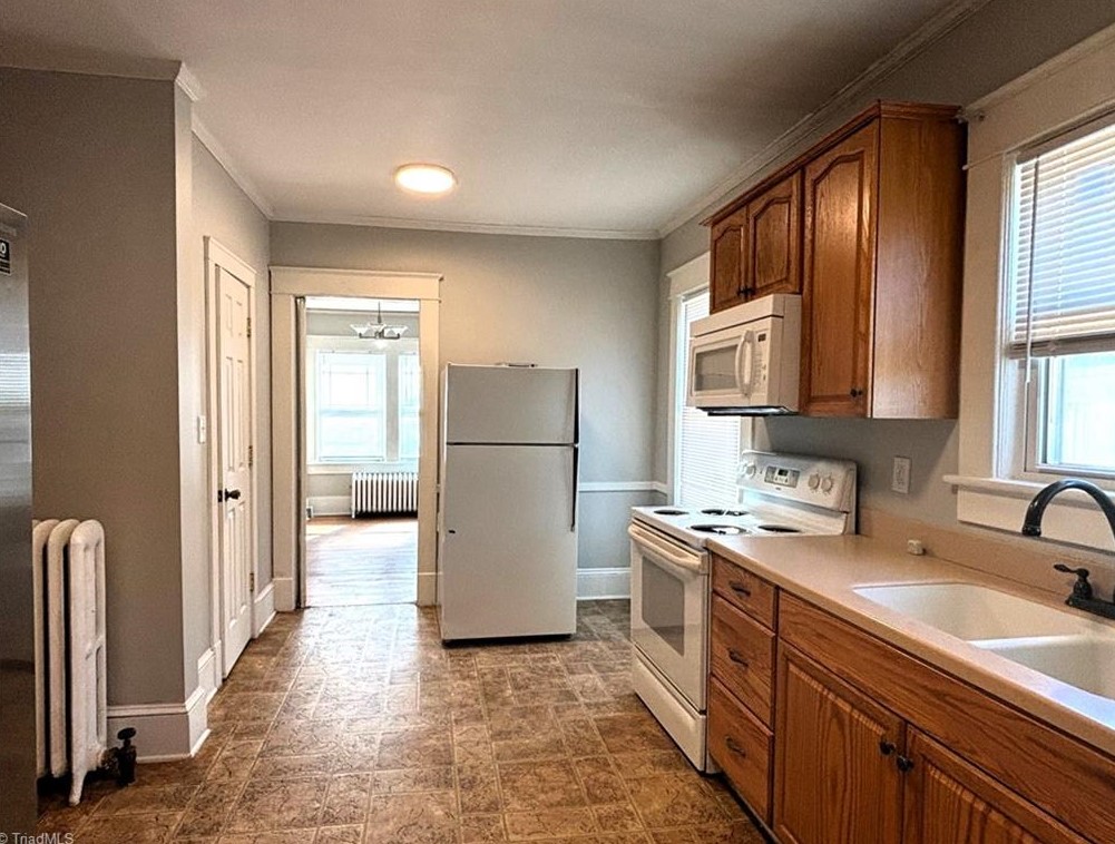 1506 Market St, Greensboro, NC 27401-3208