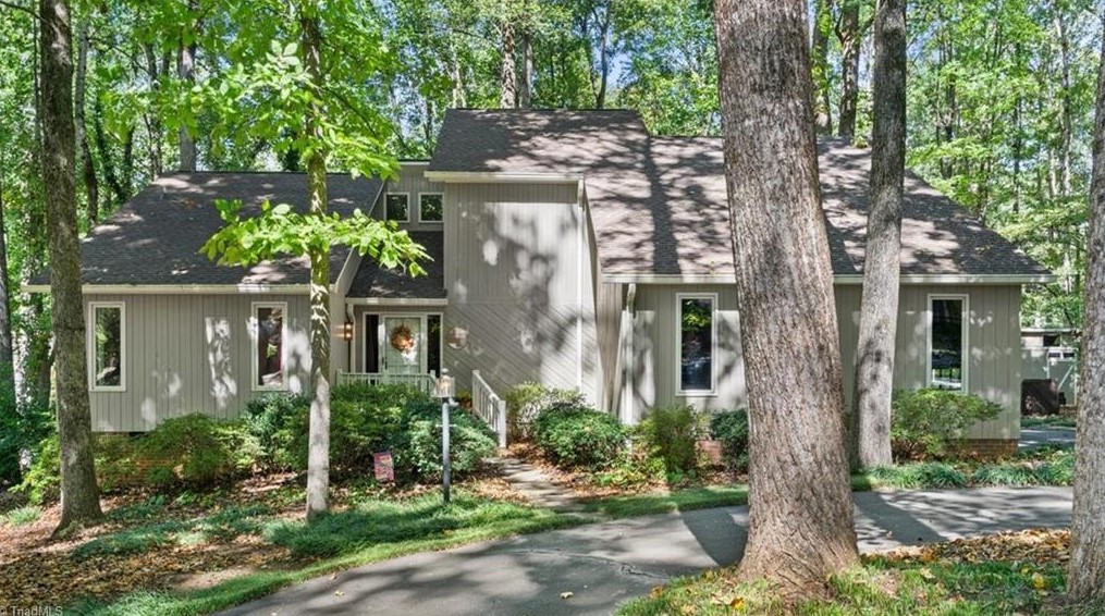 6763 Castleton Dr, Clemmons, NC 27012