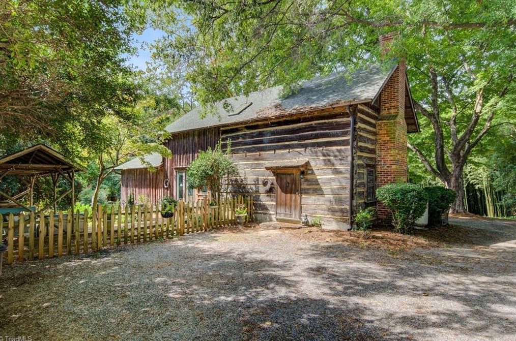 220 Carter Cir, Winston Salem, NC 27106