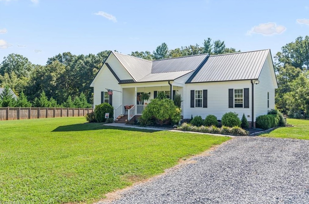 1116 Chaney Rd, Asheboro, NC 27205