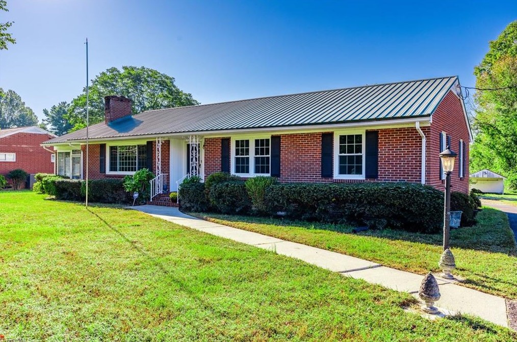 140 Fishel Rd, Winston Salem, NC 27107