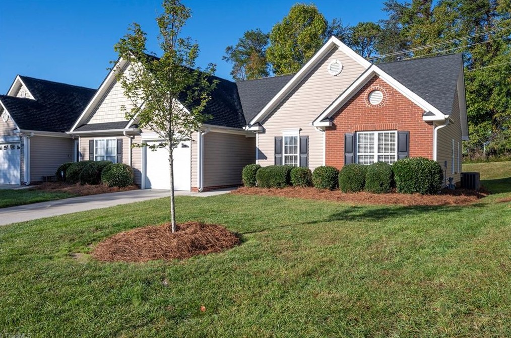 3988 Creekside Ct, Winston Salem, NC 27127