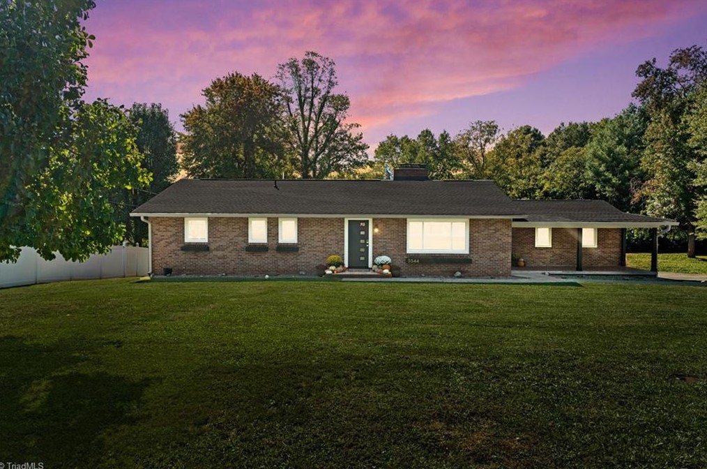 5544 Gyddie Dr, Winston Salem, NC 27105