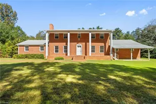 664 Spring St, Walnut Cove, NC 27052 - Photo 2