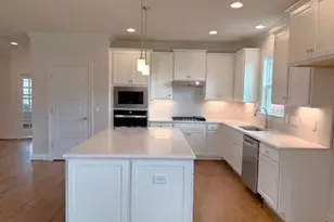 7607 Valhalla Wy, Greensboro, NC 27409 - Photo 4