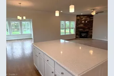 7607 Valhalla Way, Greensboro, NC 27409 - Photo 6