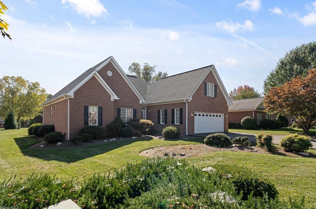 267 Kingsmill Dr, Redland, NC 27006