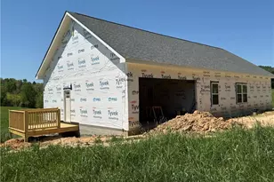 32 River Chase Dr, Traphill, NC 28685 - Photo 2