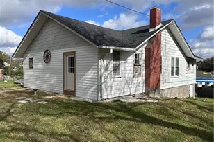 180 Hooper Ave, Yanceyville, NC 27379 - Photo 2