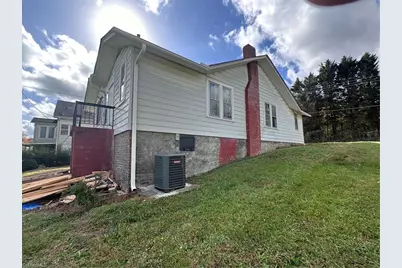 180 Hooper Avenue, Yanceyville, NC 27379 - Photo 6