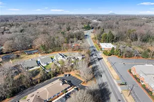 3051 Loch Dr, Winston-Salem, NC 27106 - Photo 4