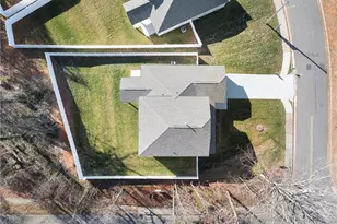 3051 Loch Dr, Winston-Salem, NC 27106 - Photo 8