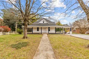 328 E Raleigh Ave, Liberty, NC 27298 - Photo 1