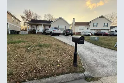 7 Fieldale Court, Greensboro, NC 27406 - Photo 2