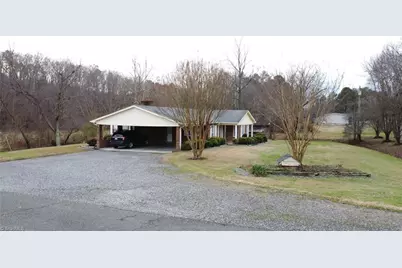 200 Oak Avenue, Mount Airy, NC 27030 - Photo 1