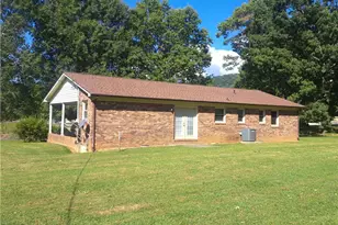 944 Doe Run Rd, Ararat, VA 24053 - Photo 4