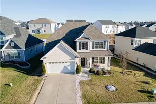 733 Breeders Cup Dr, Whitsett, NC 27377 - Photo 2