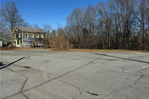 316 E Center St, Lexington, NC 27292 - Photo 4