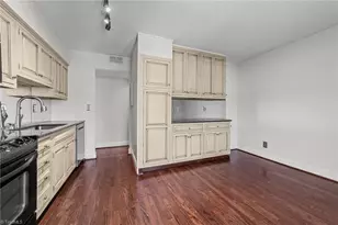 1101 N Elm St, Greensboro, NC 27401 - Photo 14