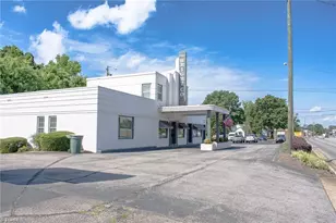 222 E Meadow Rd, Eden, NC 27288 - Photo 2