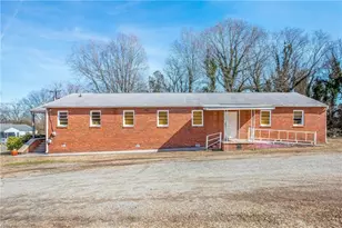 3806 Dawson Ave, Greensboro, NC 27401 - Photo 12