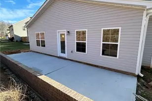 2950 Flat Rock Dr, Winston-Salem, NC 27127 - Photo 6