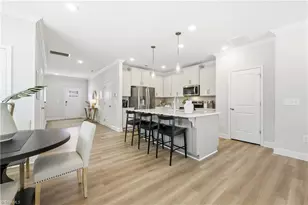 102 Oakdale Frst Ln, Jamestown, NC 27282 - Photo 8