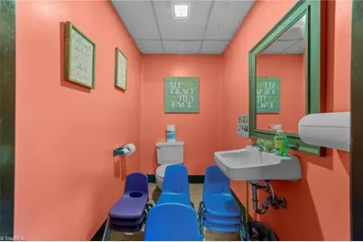 1501 Upland Drive, Greensboro, NC 27405 - Photo 22